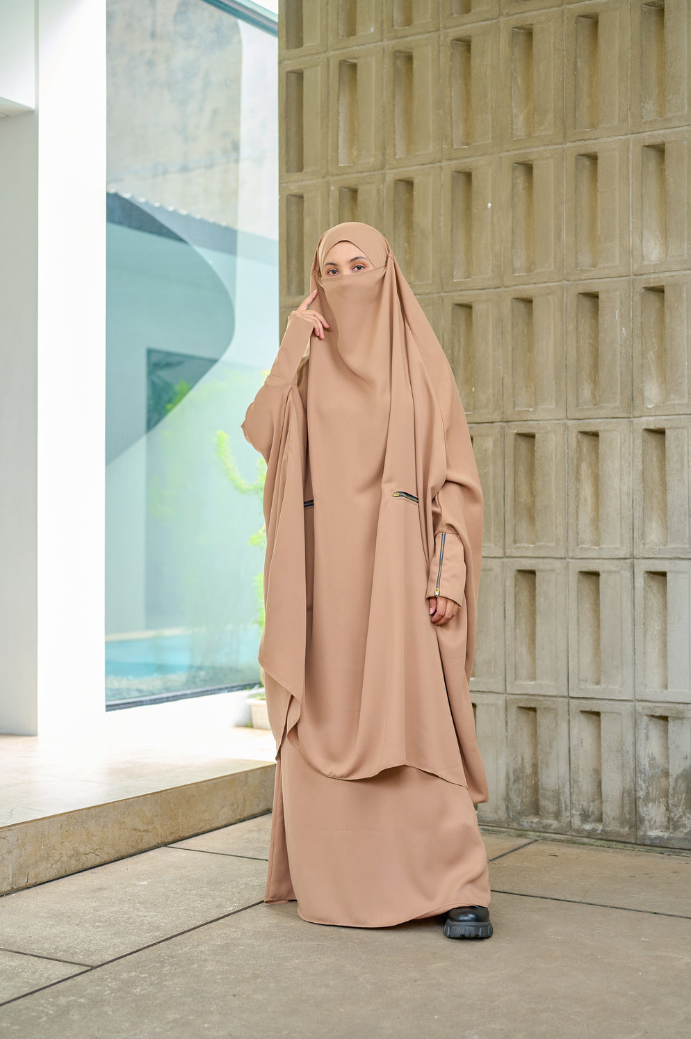 Gerai Hawa - Ruwaa French Khimar Set Rok Syar’i Haji & Umroh Daily, Polos, Kantong Resleting, & Wudhu Friendly Bahan Milwaukee Premium - Metamorfosa Collection
