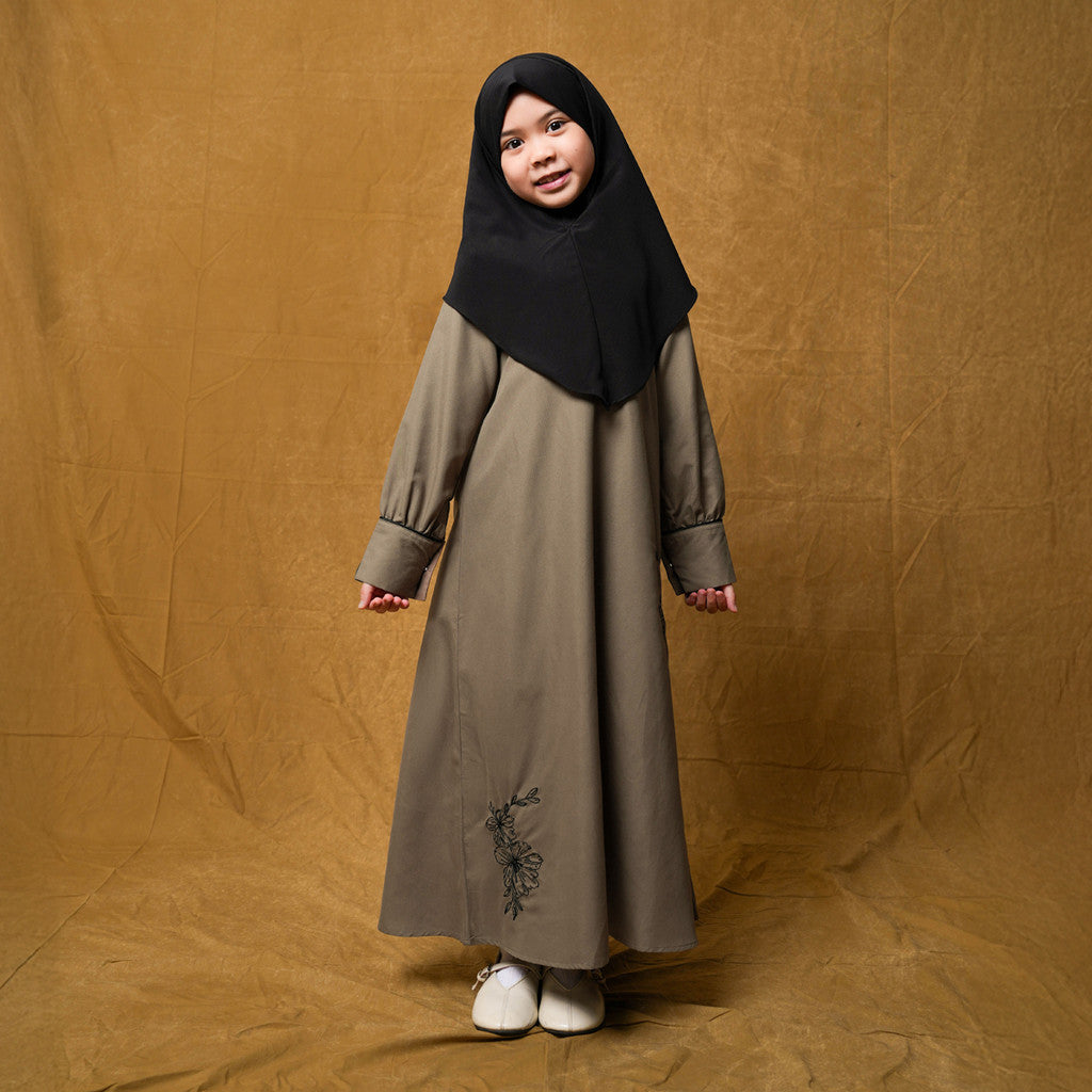 Raya Collection - Gerai Hawa - Family Set 6 - Sarimbit Eid/ Lebaran Bordir Bunga & Bisban - Silent Bloom Edition - Bayti Serenity