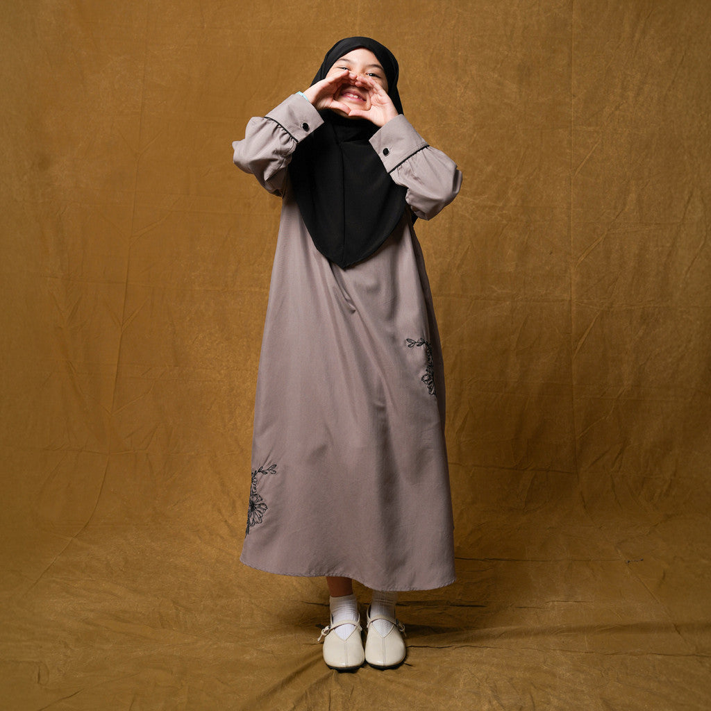 Raya Collection - Gerai Hawa - Family Set 6 - Sarimbit Eid/ Lebaran Bordir Bunga & Bisban - Silent Bloom Edition - Bayti Serenity